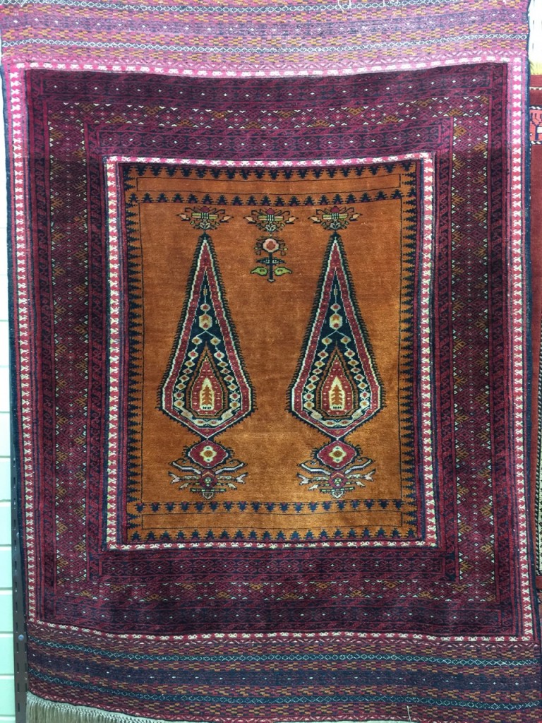 Silk Persian rug - Image 2