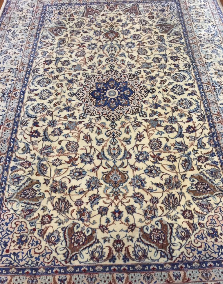 Persian Naieen silk and wool rug - Image 3