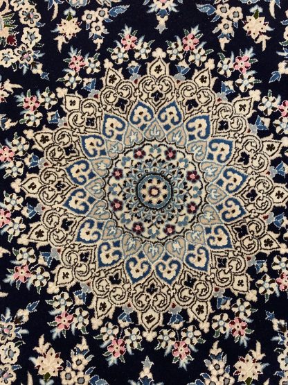 Naieen 1.5 m. D. silk & wool very fine round rug - Image 2