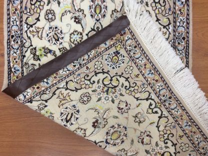 Premium Quality Persian Naieen wool and silk rug Size 100 cm X 58 cm - Image 3