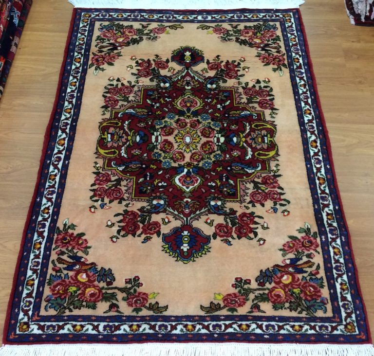 Persian Bakhtiari 1.85 m. X 1.34 m. tribal wool rug - Image 9