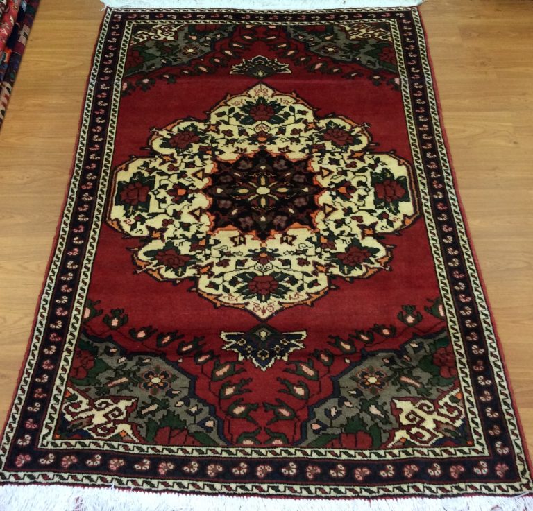 Bakhtiari 2.02m. X 1.3 m. wool carpet