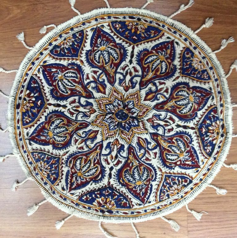 Placemat, round hand block printed 34 cm. D.