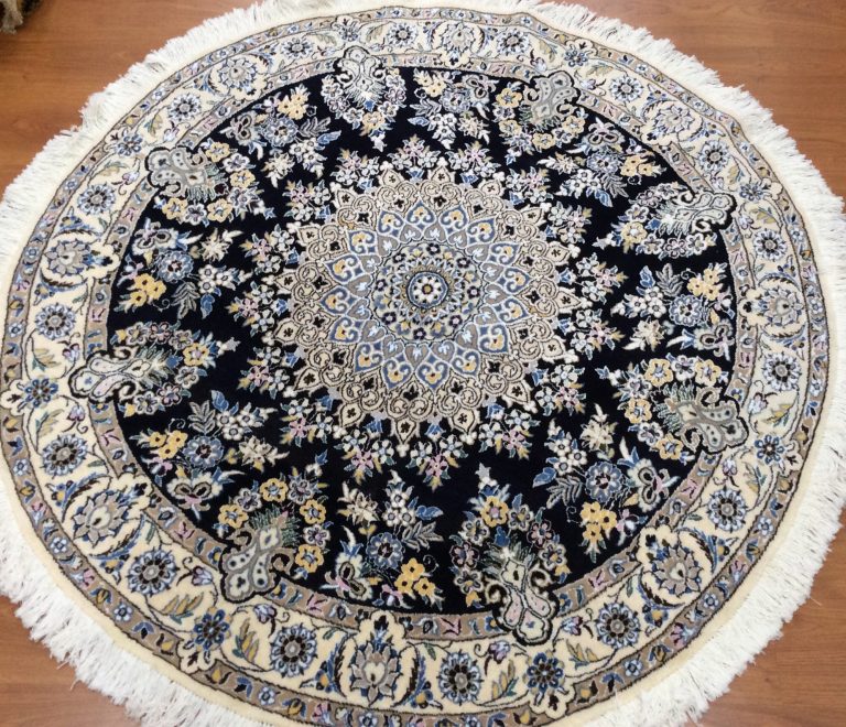 Naieen 1.5 m. D. silk & wool very fine round rug