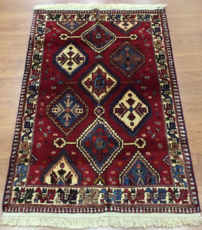 Yalameh Shiraz 148 cm. X 104 cm. Fine wool rug