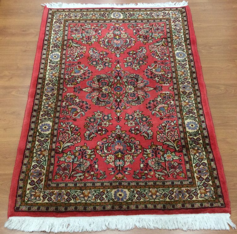 Lilian 150 cm. x 107m. Extra fine wool rug