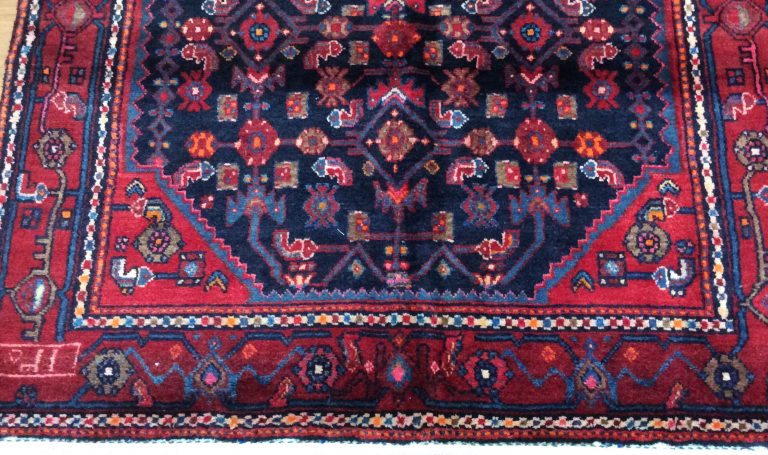 Hamedan 235 cm. X 140 cm. fine antique wool rug - Image 9