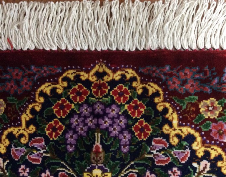 super fine 40 cm. X 28 cm. Silk Qom small rug - Image 2