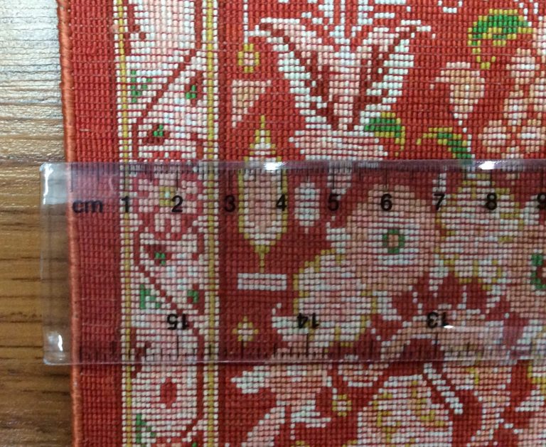 super fine 55 cm. X 30 cm. Silk Qom small rug - Image 6