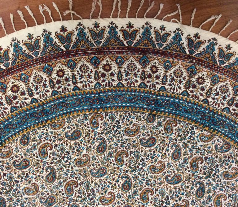 Persian Isfahan hand block  printed 1.5 m D round tablecloth - Image 4