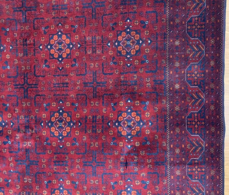 Super fine tribal 230 cm. X 177cm. red wool rug - Image 4