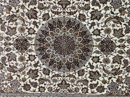 Unique Premium Quality Persian Isfahan super extra fine 324 cm. X 205 cm. silk and wool rug - Image 2