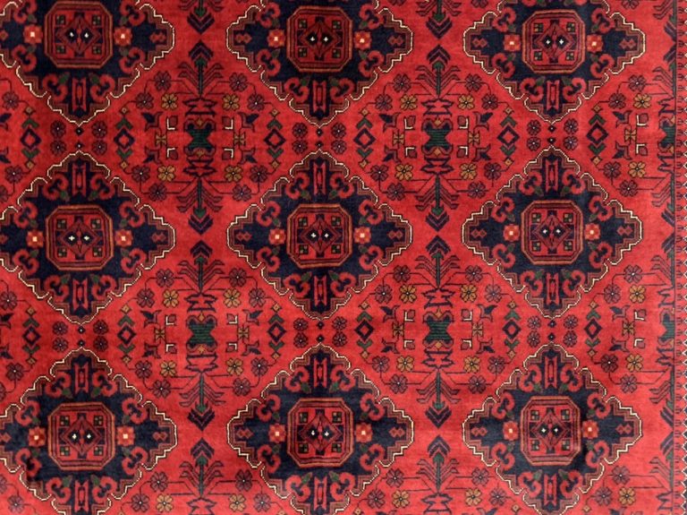 Extra fine Tribal 300 cm. X 200 cm. wool rug - Image 4