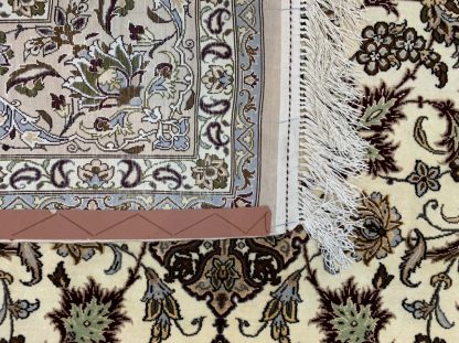 Unique Premium Quality Persian Isfahan super extra fine 324 cm. X 205 cm. silk and wool rug - Image 6