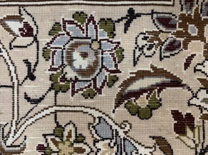 Unique Premium Quality Persian Isfahan super extra fine 324 cm. X 205 cm. silk and wool rug - Image 11