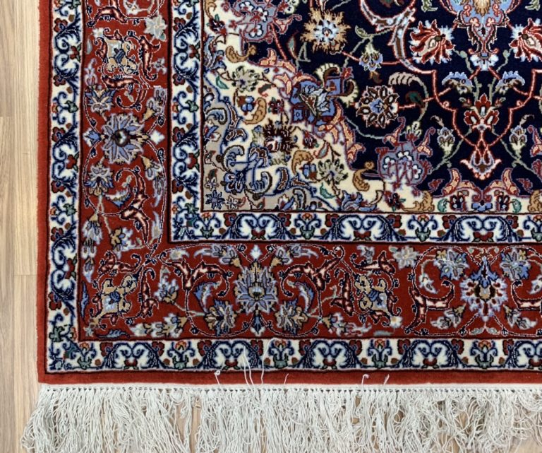 Isfahan super extra fine 160 cm. X 107 cm. silk and wool rug signature - Image 5