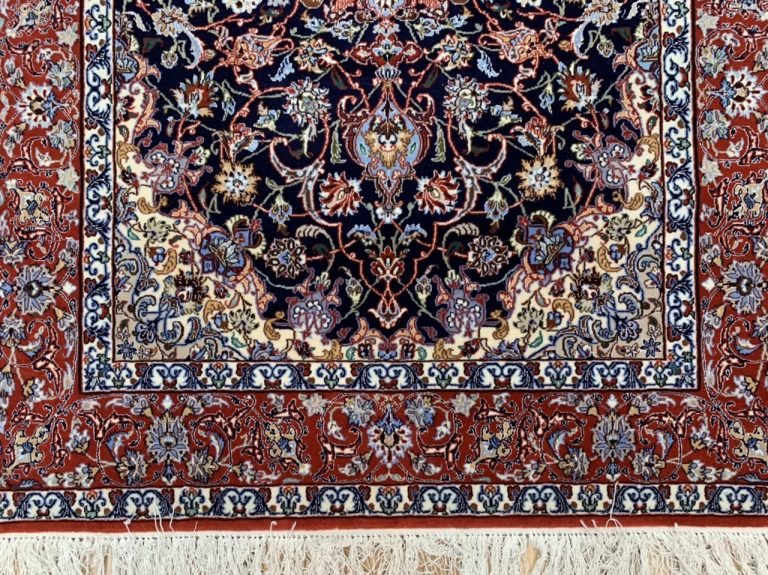 Isfahan super extra fine 160 cm. X 107 cm. silk and wool rug signature - Image 7