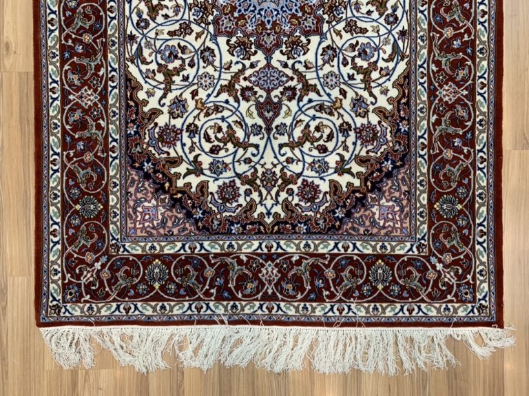 70% OFF - Persian Isfahan super extra fine 187 cm. X 130 cm. silk and wool rug signature - Image 3