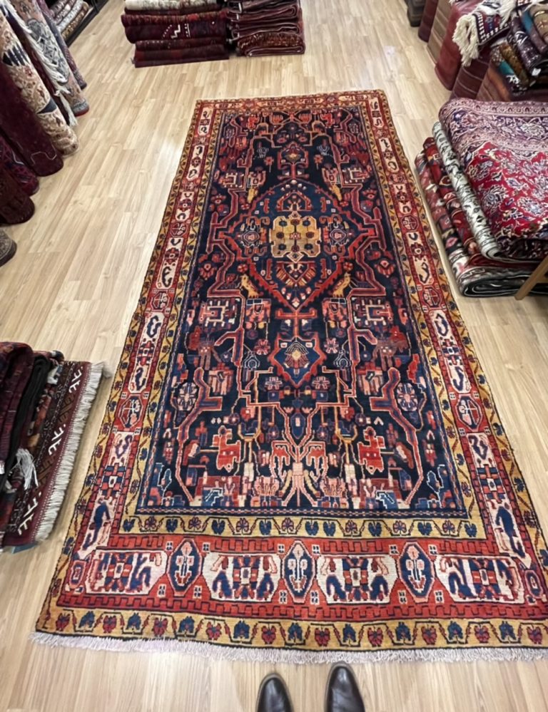 Bakhtiari 337 cm. X 160 cm. fine wool large rug