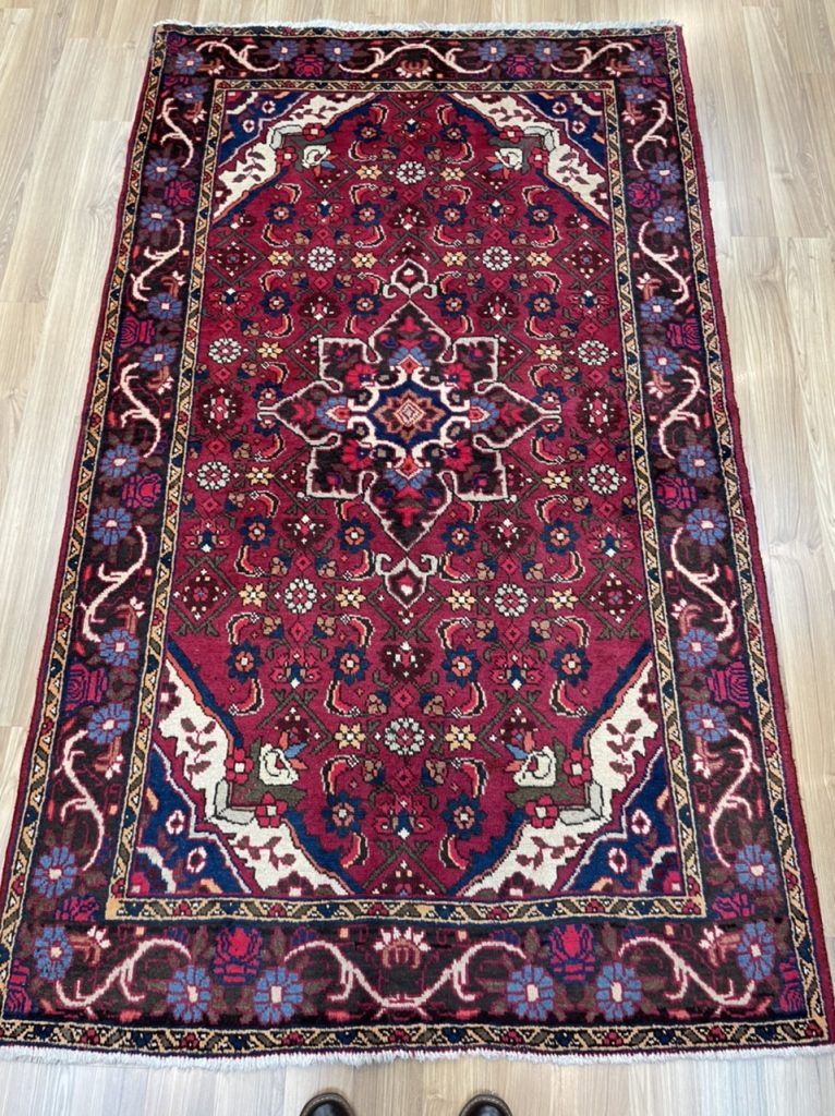 Lilian 200 cm. x 130 cm. fine wool rug