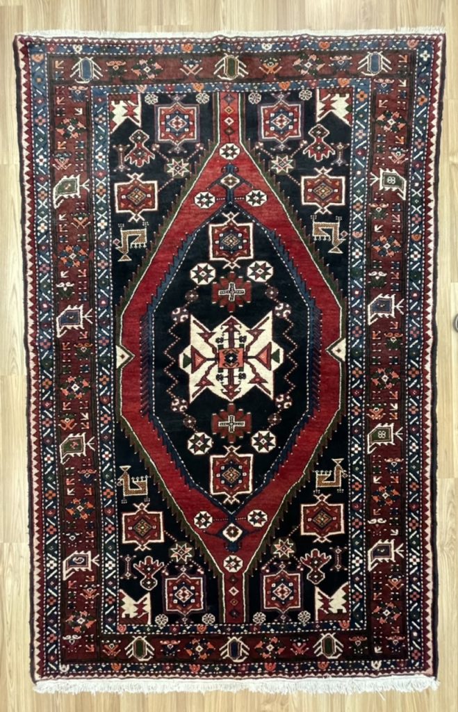 Persian Bakhtiari 220 cm. X 140 cm. super fine wool  rug - Image 6