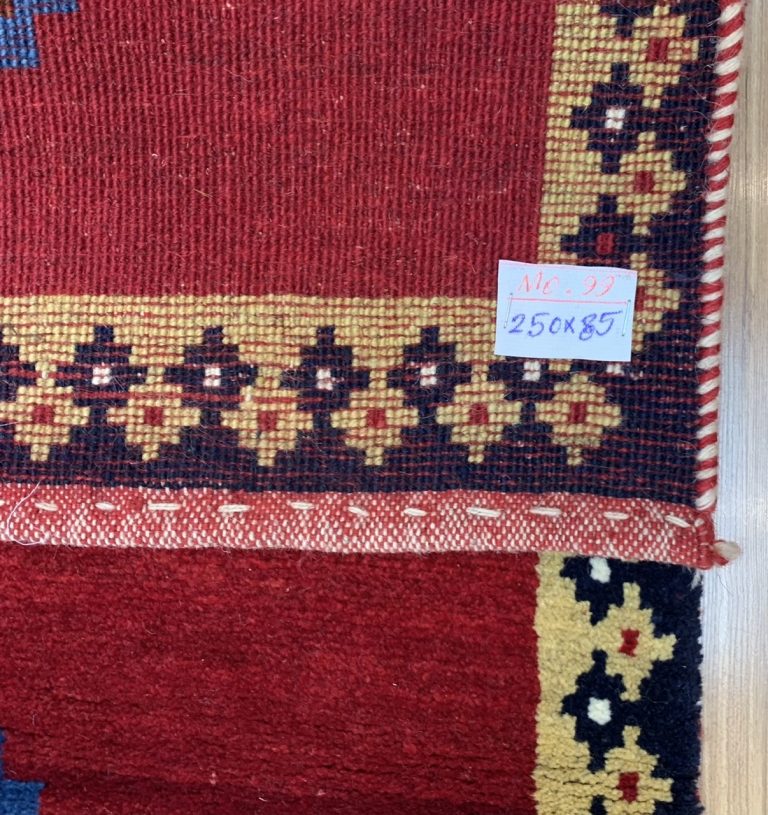 Shiraz 250 cm. X 85 cm. fine wool Gabbeh runner - Image 5