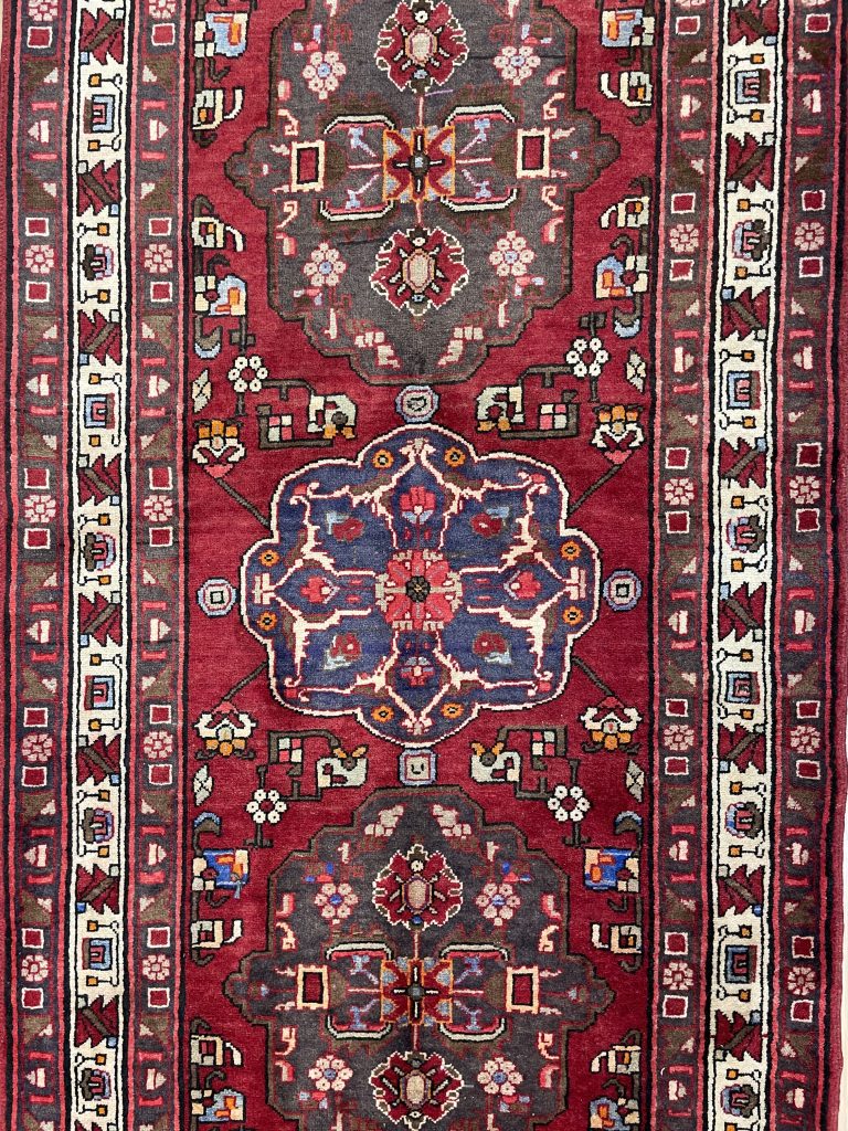 Bakhtiari  396 cm. X 102 cm. fine wool wide runner - Image 4