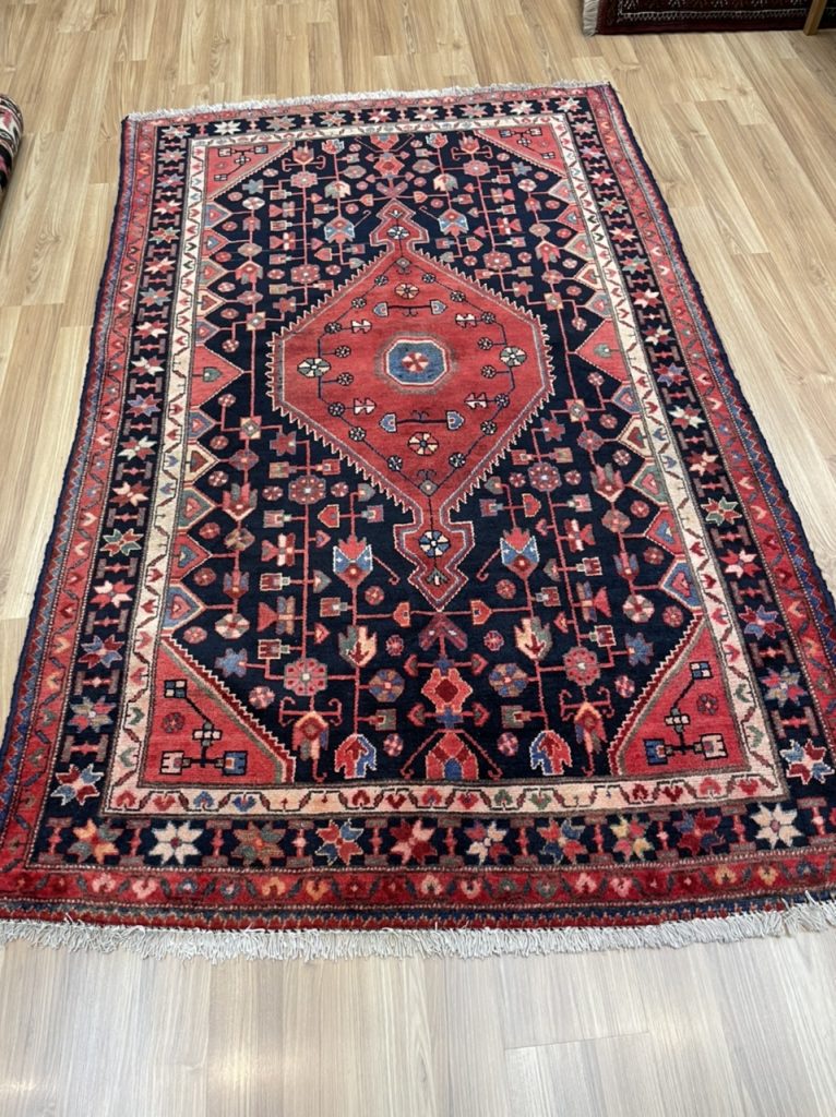 Hamedan 220 cm. X 138 cm. fine wool  rug