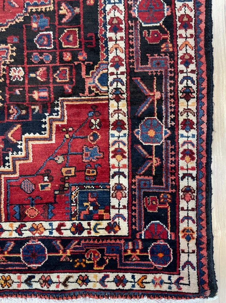 Hamedan 235 cm. X 140 cm. fine wool  rug - Image 6