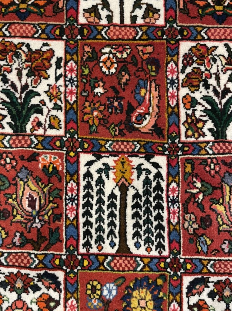 Bakhtiari 108 cm. X 65 cm. fine wool small rug - Image 6