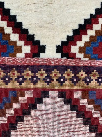 Shiraz 250 cm. X 85 cm. fine wool Gabbeh runner - Image 2