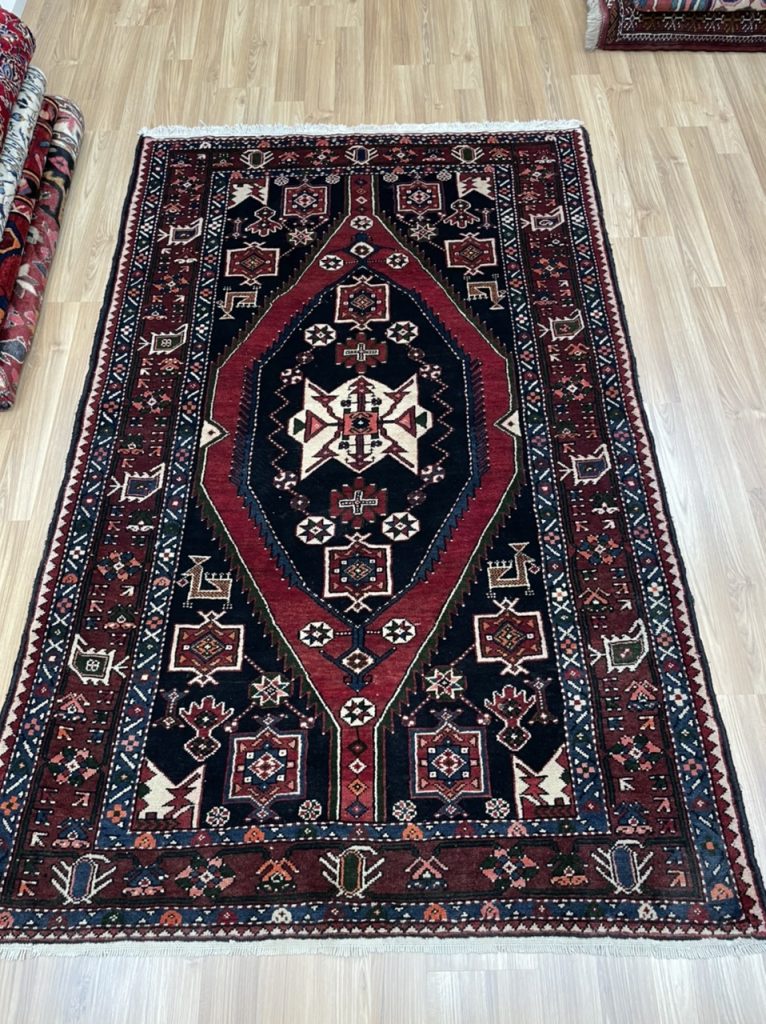 Persian Bakhtiari 220 cm. X 140 cm. super fine wool  rug