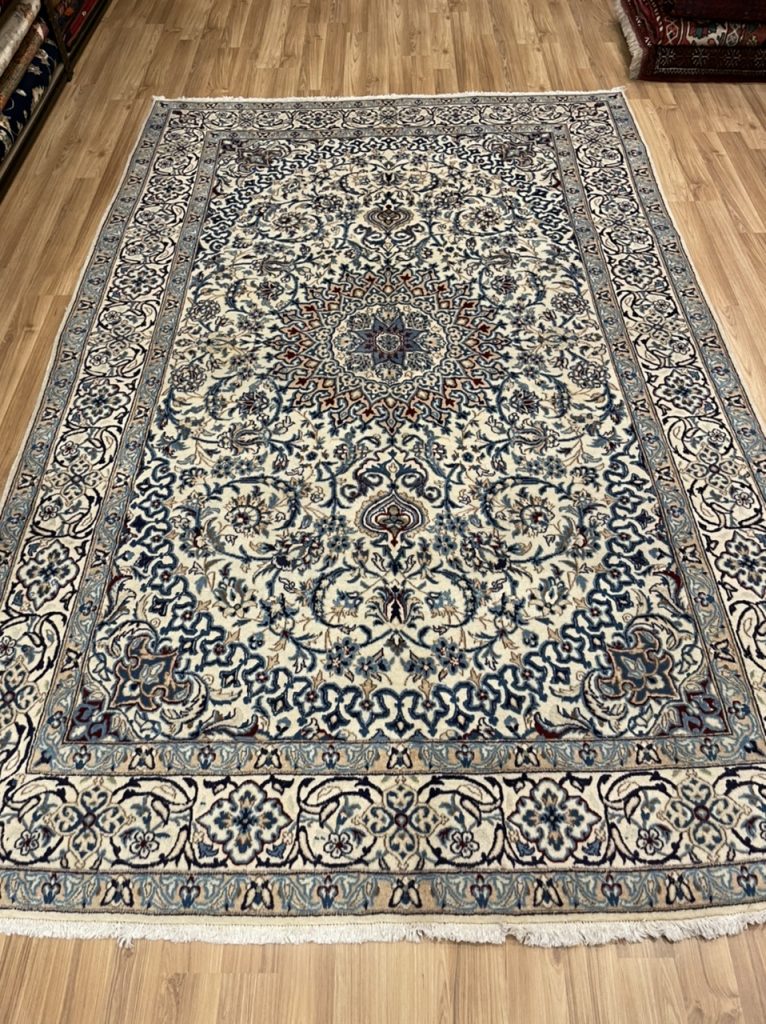 Super fine Naieen 300 cm. X 195 cm. wool rug - Image 6