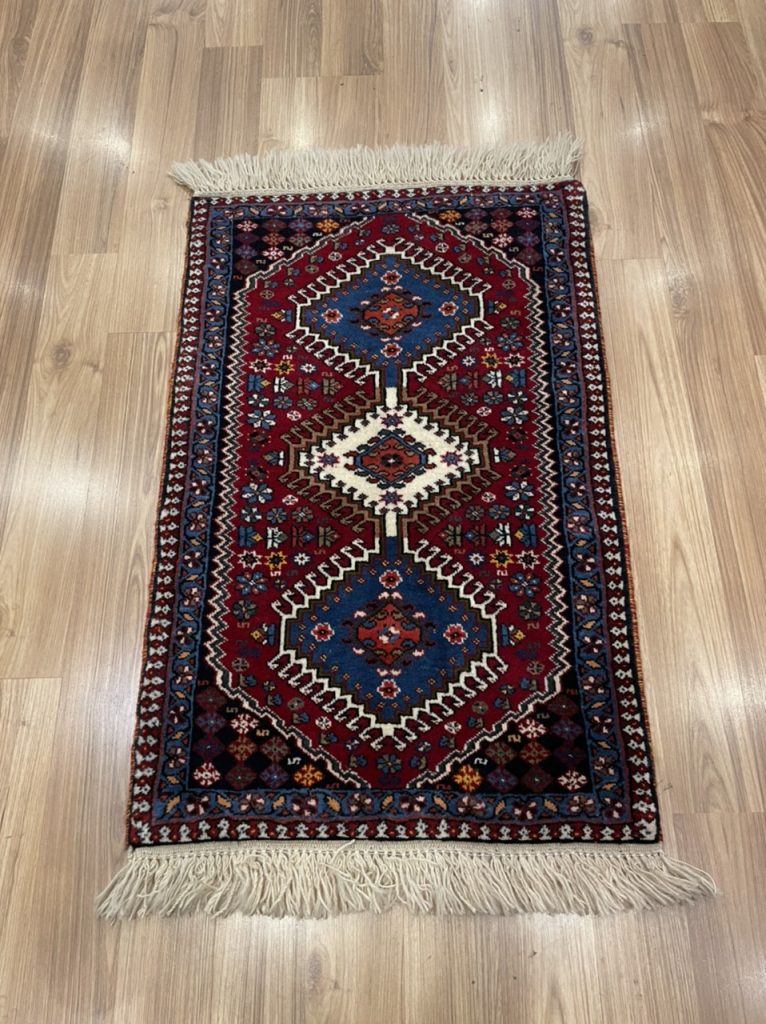 Super fine Persian Yalameh Shiraz wool rug 90 cm. X 60 cm.