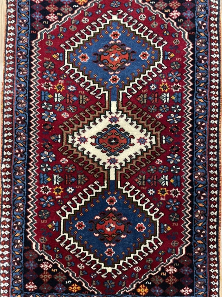 Super fine Persian Yalameh Shiraz wool rug 90 cm. X 60 cm. - Image 2