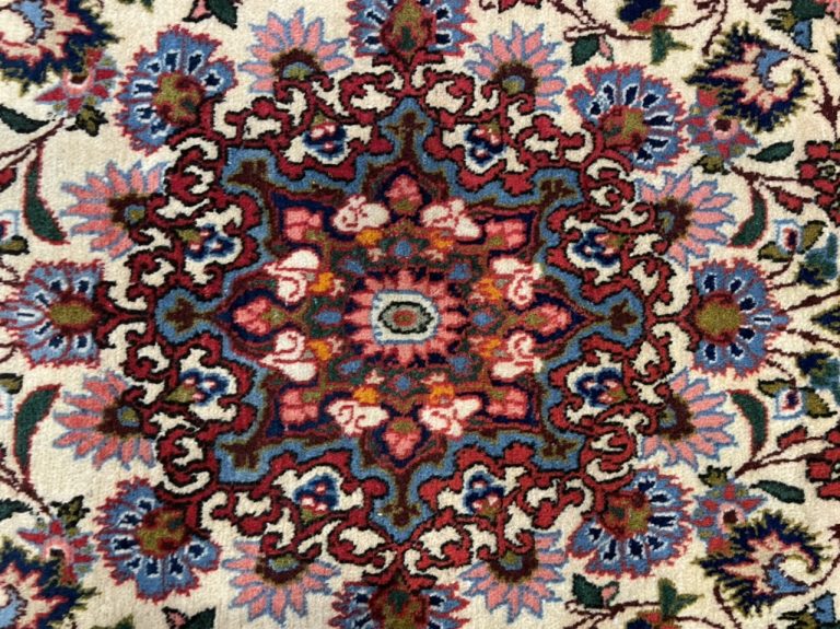 Super fine vintage Persian Isfahan rug 165 cm. X 105 cm. - Image 7