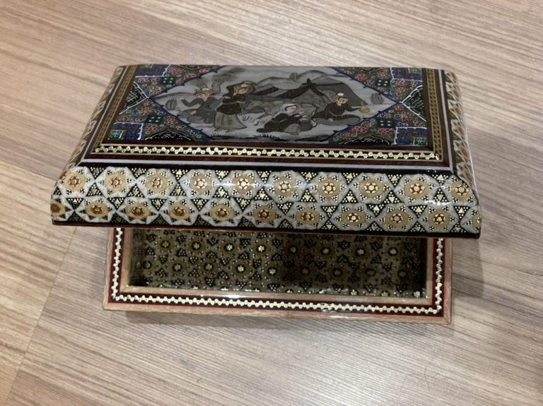 Premium quality Isfahan handmade Inlaid jeweller’s box 16 cm. X 10 cm. X 6 cm. - Image 3
