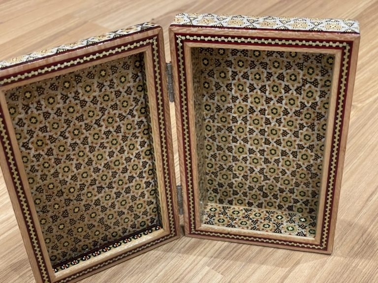 Premium quality Isfahan handmade Inlaid jeweller’s box 16 cm. X 10 cm. X 6 cm. - Image 4