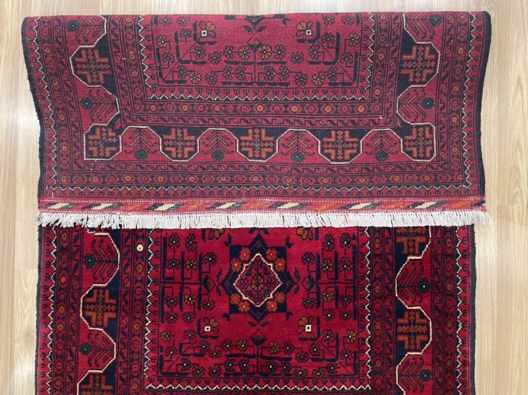 Super fine tribal bohemian wool rug 164cm. X 105 cm. - Image 5