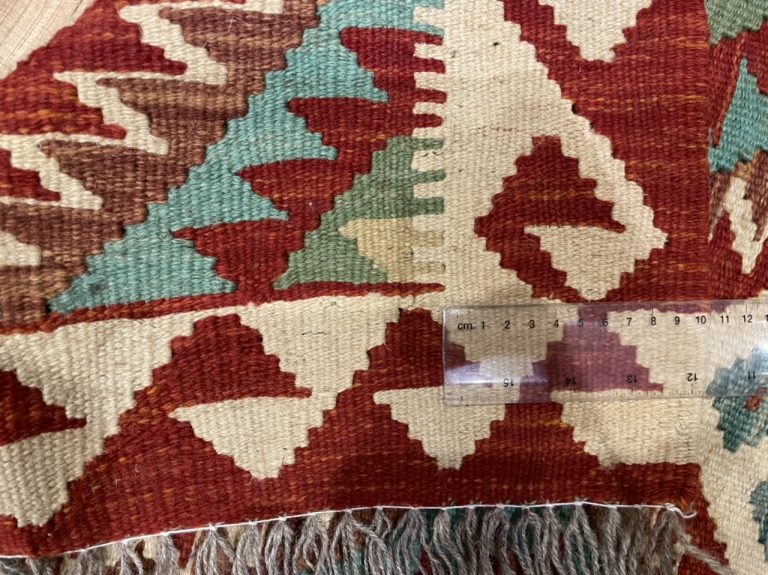 Boho tribal small kilim rug 86 cm. X 61 cm. - Image 3