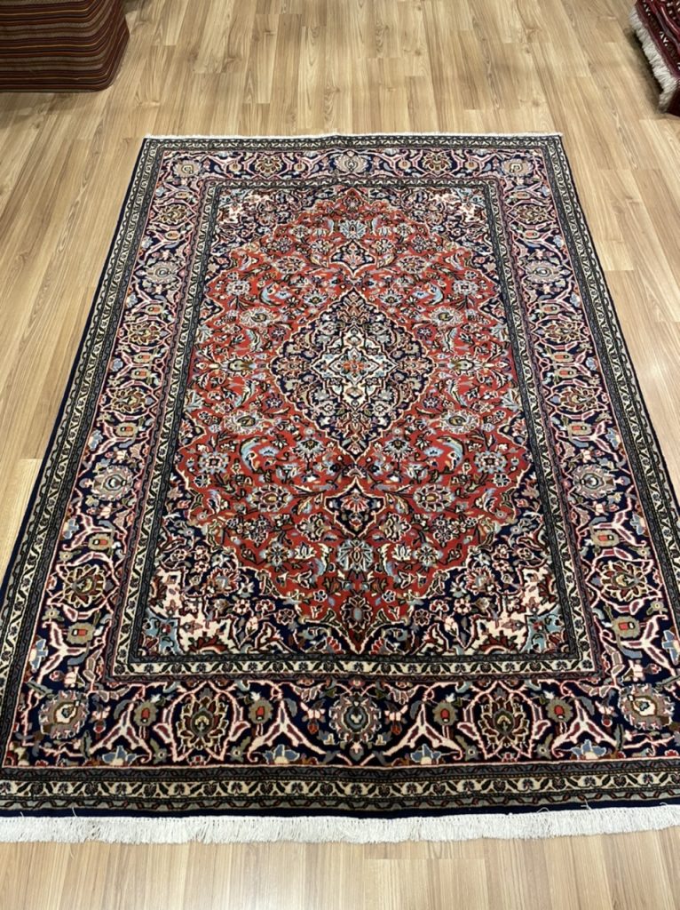 Premium Quality Persian Kashan 198 cm. X 139 cm. very fine wool rug