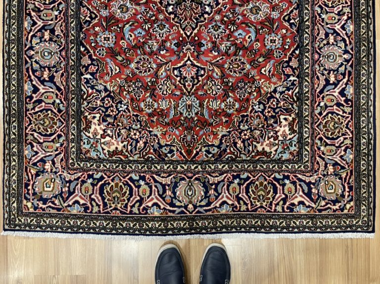 Premium Quality Persian Kashan 198 cm. X 139 cm. very fine wool rug