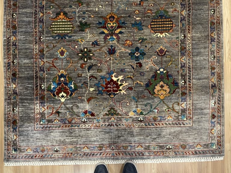 Premium Quality Persian Soltani Chobi large wool rug size 202 cm. X 151 cm.