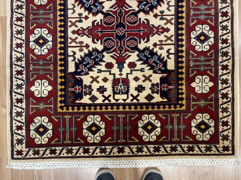 Super Fine Persian Kazak large wool rug size 156 cm. X 98 cm.