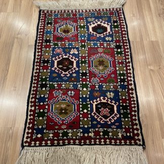 Persian Tribal Yalameh Shiraz Wool rug size: 93 cm. X 62 cm.