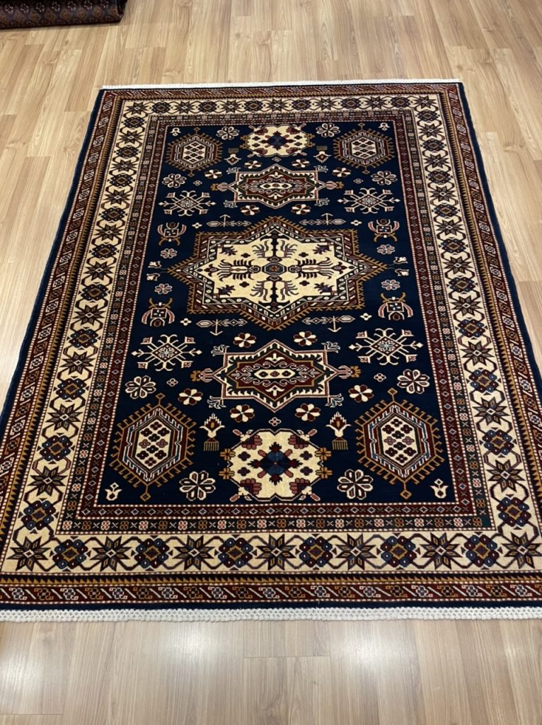 Super Fine Persian Kazak large wool rug size 203 cm. X 151 cm.