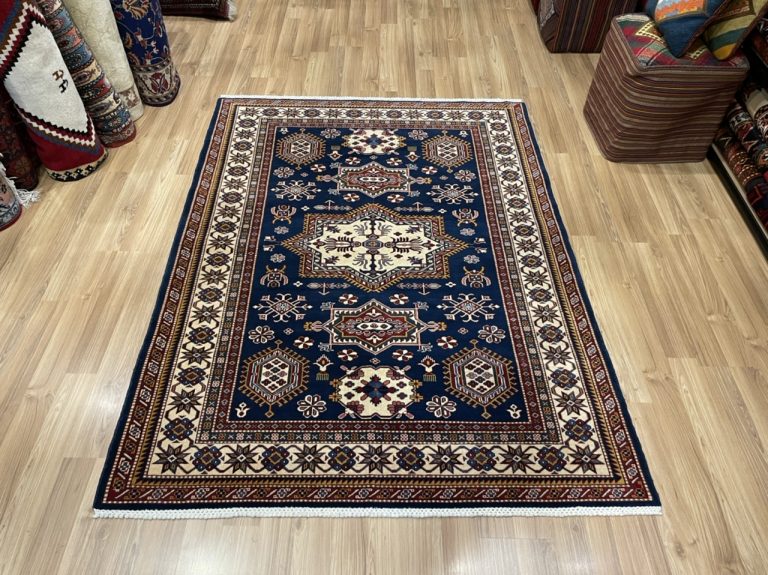 Super Fine Persian Kazak large wool rug size 203 cm. X 151 cm.