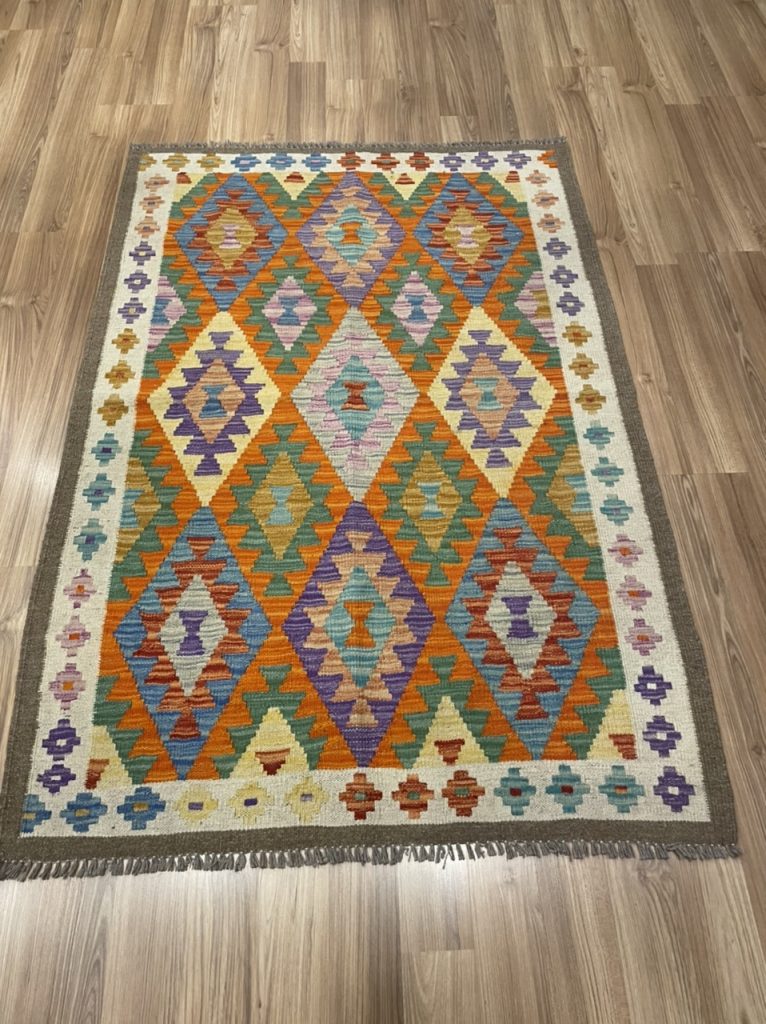 Persian Boho Handwoven Wool Size 156 cm. X 108 cm. Kilim Rug