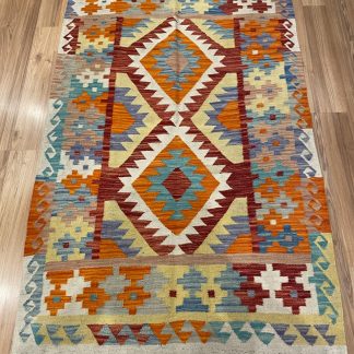 Persian rug sale - Adelaide Central Market - Persian Boho Handwoven Wool Size 153 cm. X 100 cm. Kilim Rug