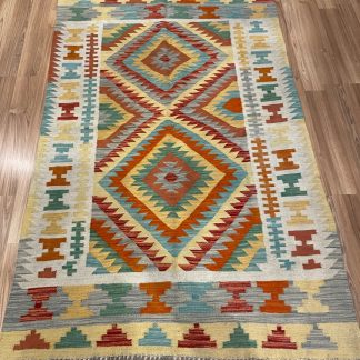 Persian rug sale - Adelaide Central Market rug sale - Persian Boho Handwoven Wool Size 182 cm. X 118 cm. Kilim Rug